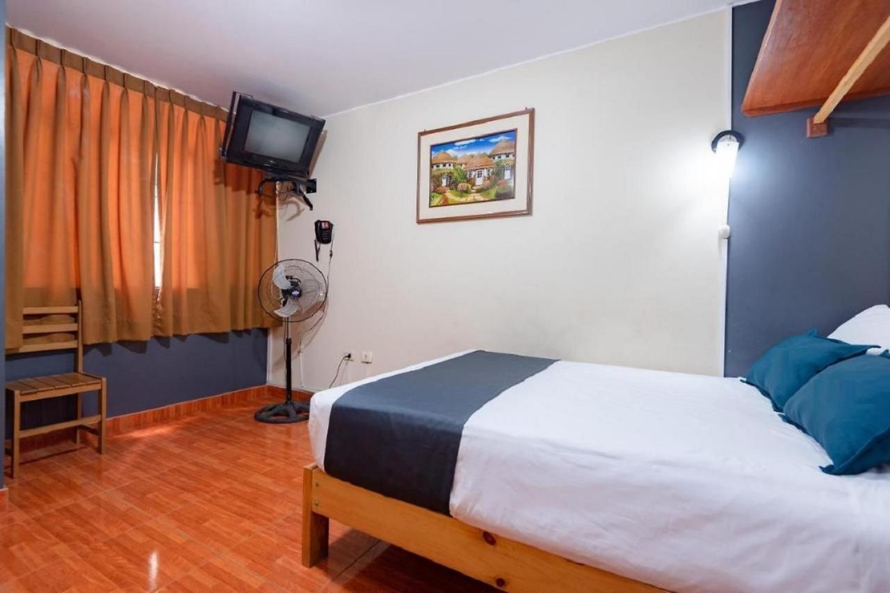 Hotel Savoy Ика Экстерьер фото